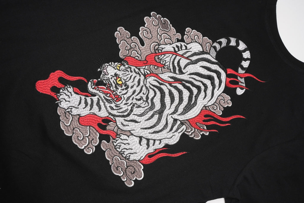 ET523 White Cloud Tiger Embroidered Tee