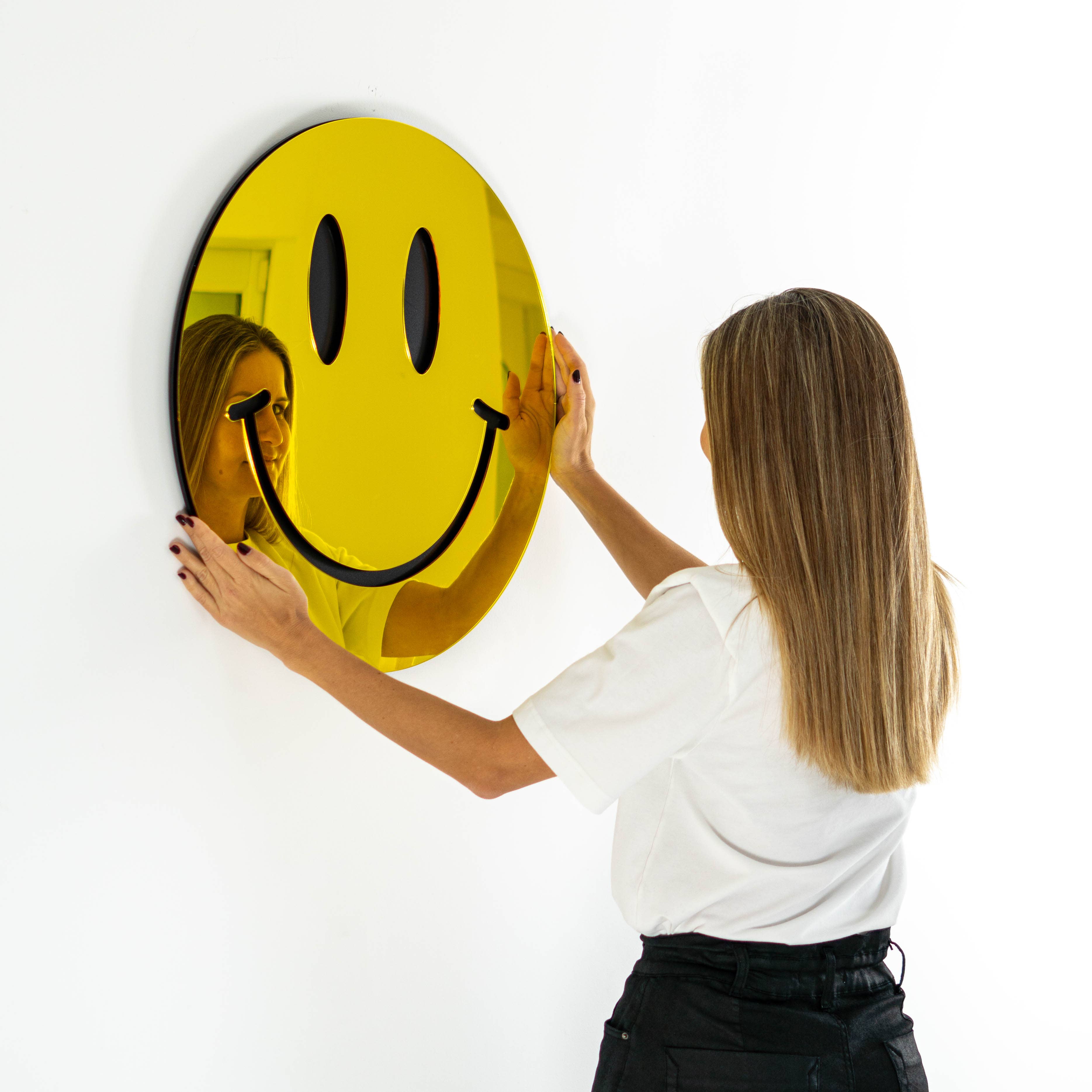 Happy Face | Acrylic Art | Mirrored Wall Decor