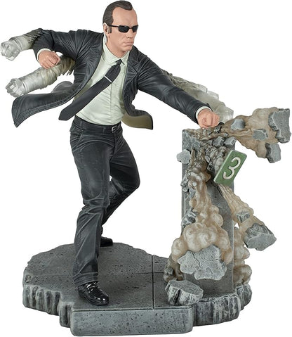The Matrix Gallery Diorama Agent Smith 10-Inch PVC Statue